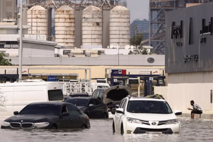 alt="heavy-rain-causes-accidents-and-delays-on-dubai-sharjah-roads"