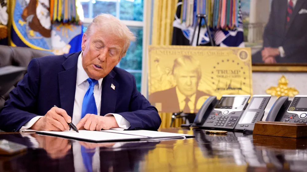 alt="us-residency-in-record-time-trump-proposes-new-$-1m-fast-track-plan"