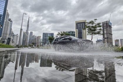 alt="dubai-police-issue-road-safety-advisory-amid-adverse-weather-across-uae"
