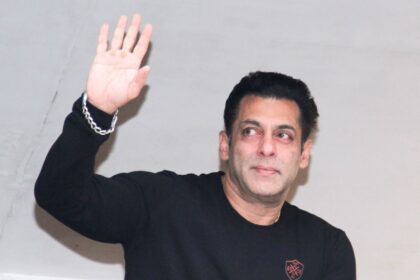alt="salman-khan-skips-60th-birthday-balcony-wave-thanks-fans-online-instead"