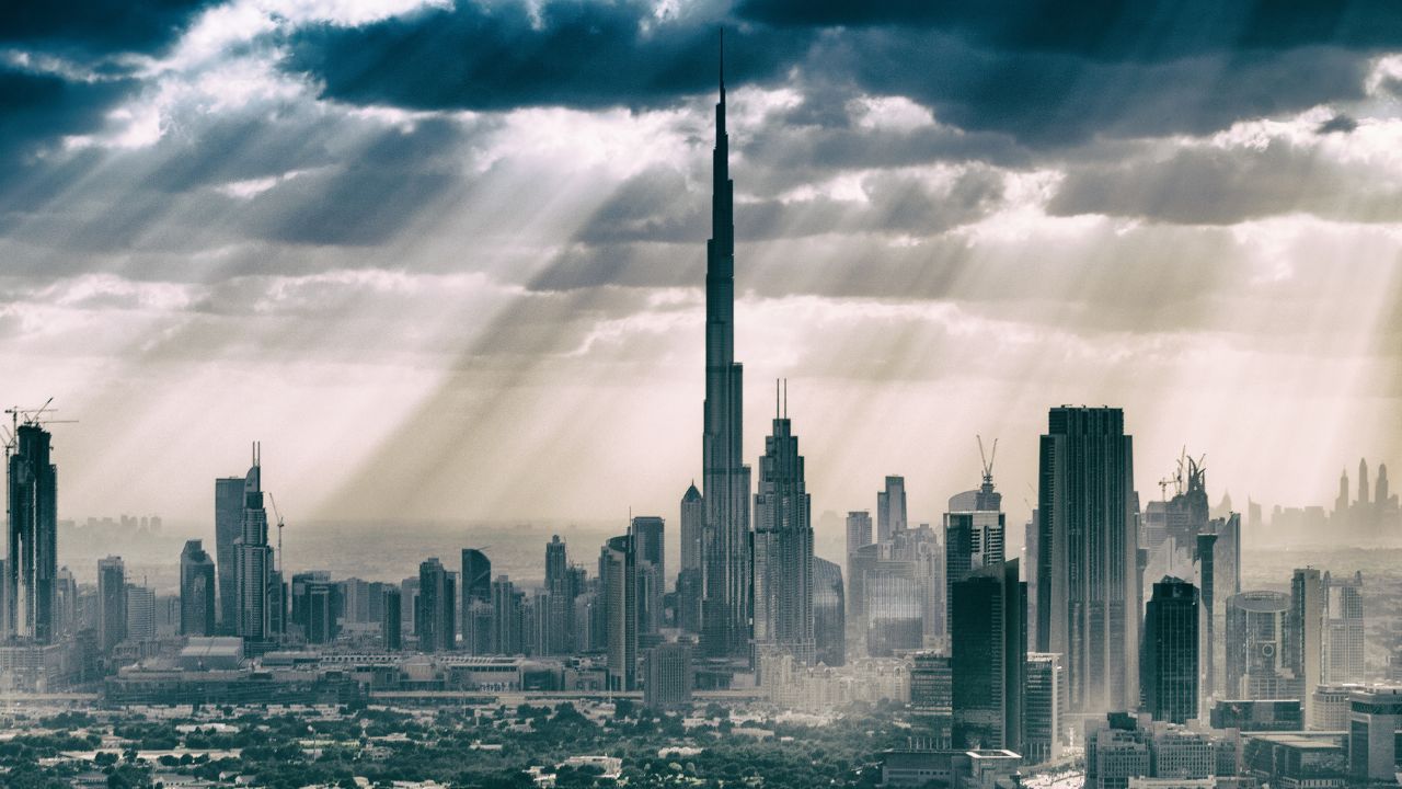 alt="expect-scattered-rain-lightning-hail-and-gusty-winds-today"