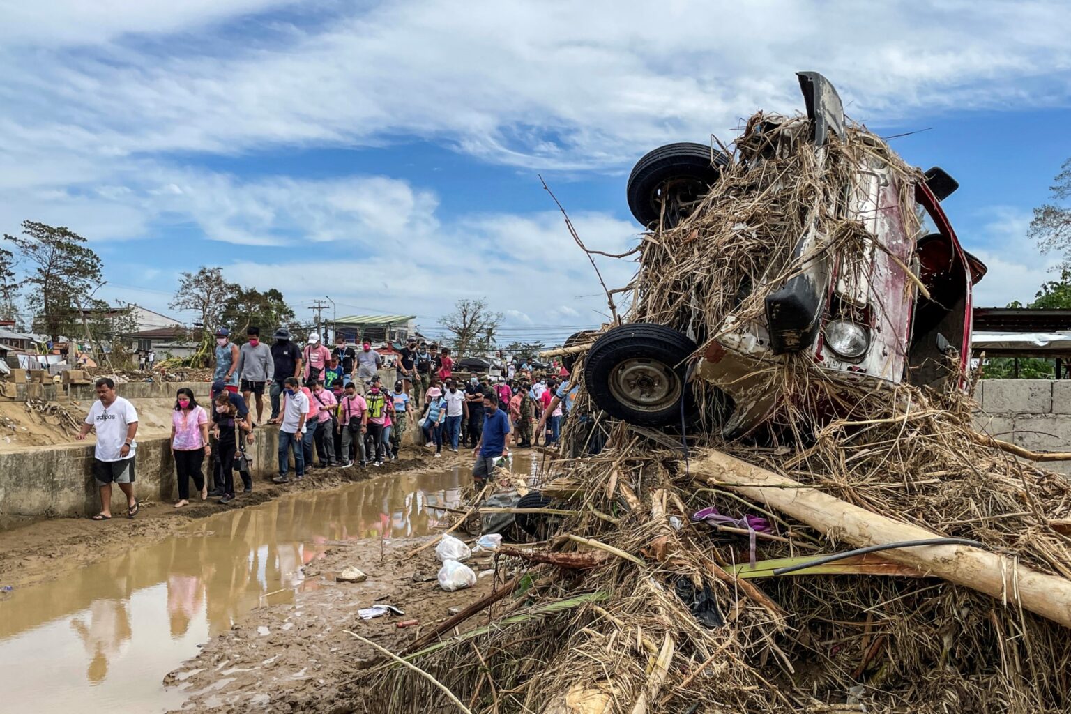 alt="shell-sued-in-uk-over-2021-philippines-typhoon"