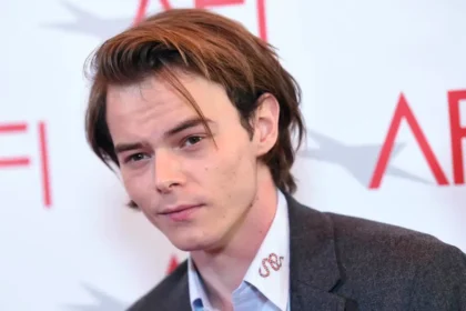 alt="charlie-heaton-admits-confusion-over-stranger-things-breakup-backlash"