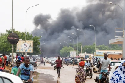 alt="heavy-gunfire-erupts-near-airport-in-nigers-capital-niamey"