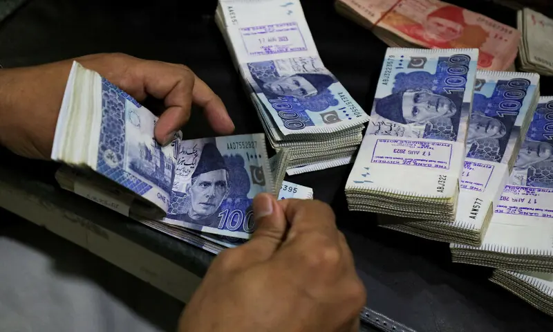 alt="indian-rupee-pakistani-rupee-philippine-peso-remain-weak"