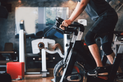 alt="uae-residents-smoke-less-embrace-more-active-lifestyles-mohap-national-health-survey"