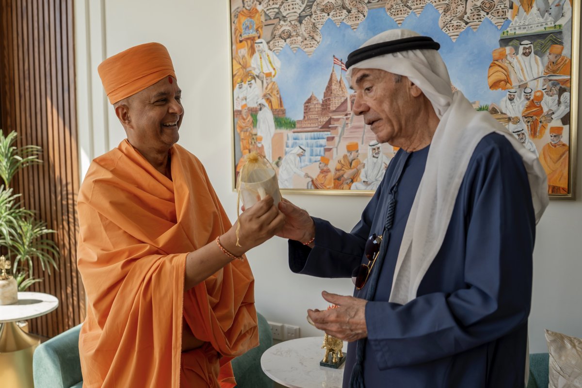 alt="zaki-nusseibeh-praises-baps-hindu-mandir-sees-spirit-of-sheikh-zayed"