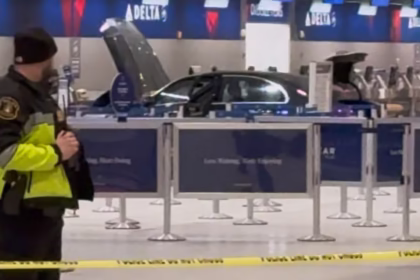 alt="car-crashes-into-detroit-airport-entrance-injuring-six-people"
