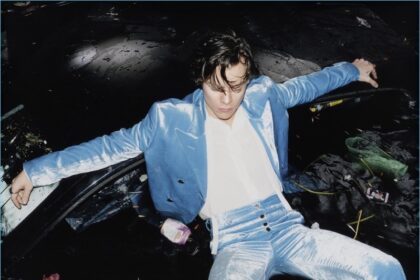 alt="harry -styles-teases -major-comeback-and-new-world-tour"