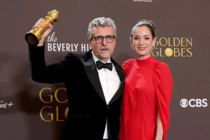 alt="in-the-golden-globe-awards-2026-the-secret-agent-wins-top-international-film"
