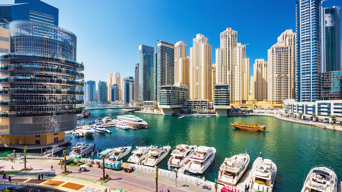 alt="your-ultimate-weekend-guide-to-amazing-things-to-do-in-the-uae"