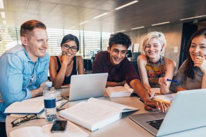 alt="universities-rapidly-innovate-curricula-to-match-evolving-industry-needs"