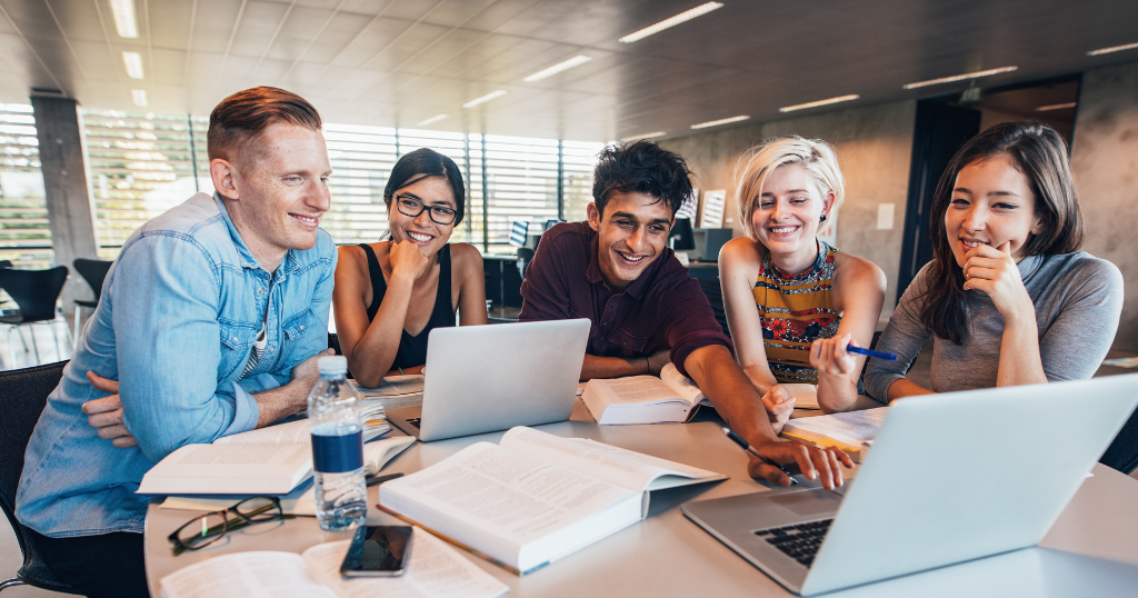 alt="universities-rapidly-innovate-curricula-to-match-evolving-industry-needs"