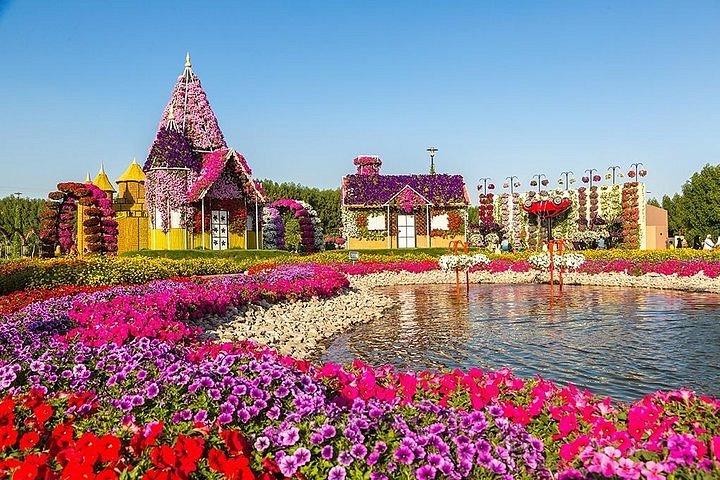 alt="rta-issues-travel-advisory-for-global-village-and-miracle-garden-visitors"