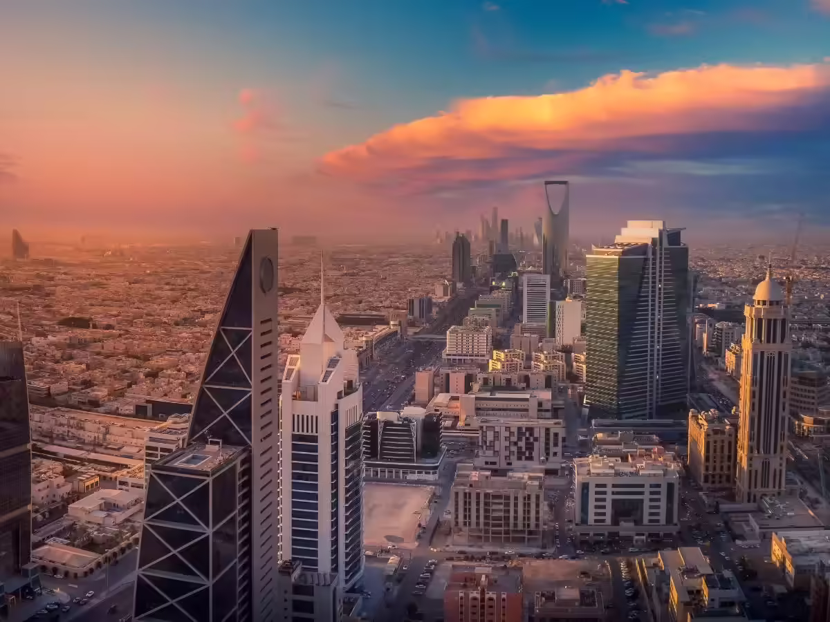 alt="can-uae-residents-buy-property-in-saudi-arabia-now-key-changes-from-january-2026-explained"