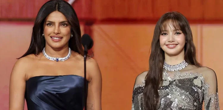 alt="priyanka-chopra-jonas-and-blackpinks-lisa-light-up-the-golden-globes-stage"